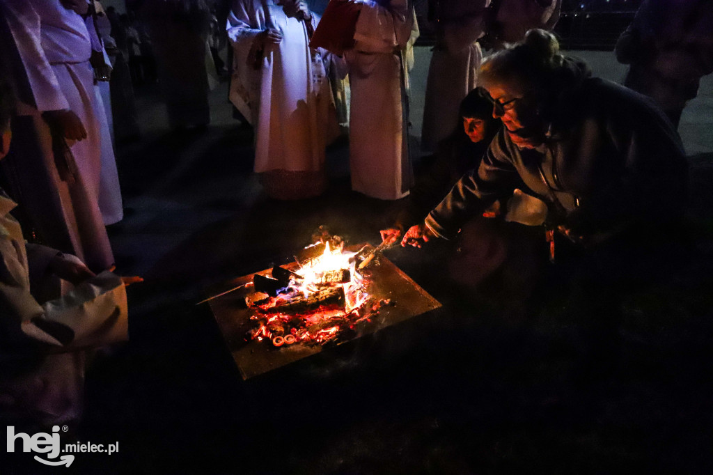 Wigilia Paschalna w parafii Ducha Świętego w Mielcu