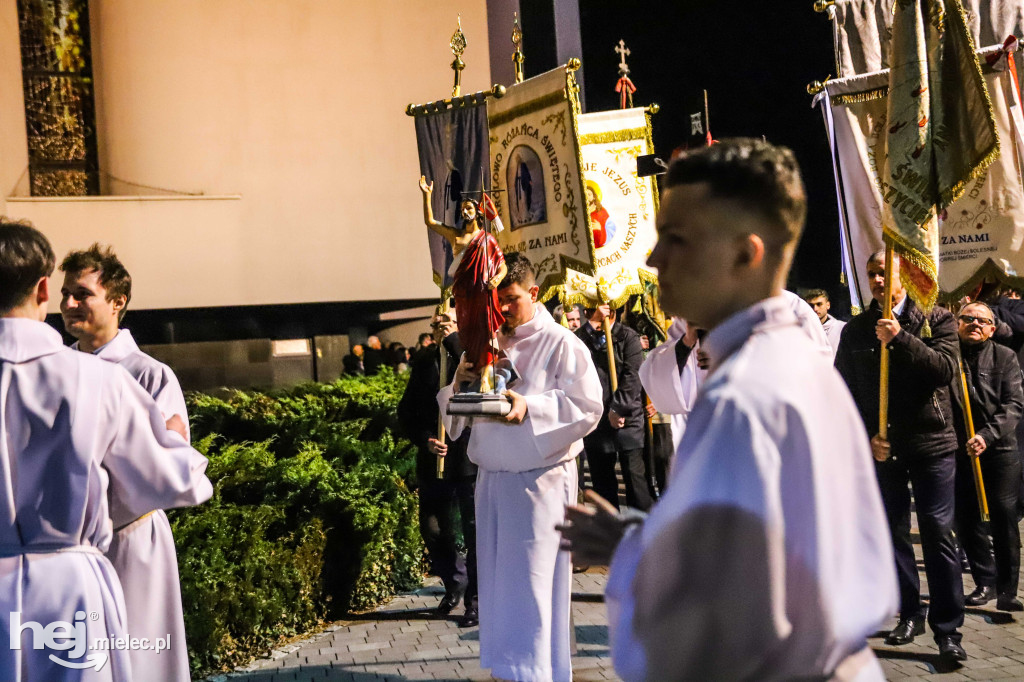 Wigilia Paschalna w parafii Ducha Świętego w Mielcu