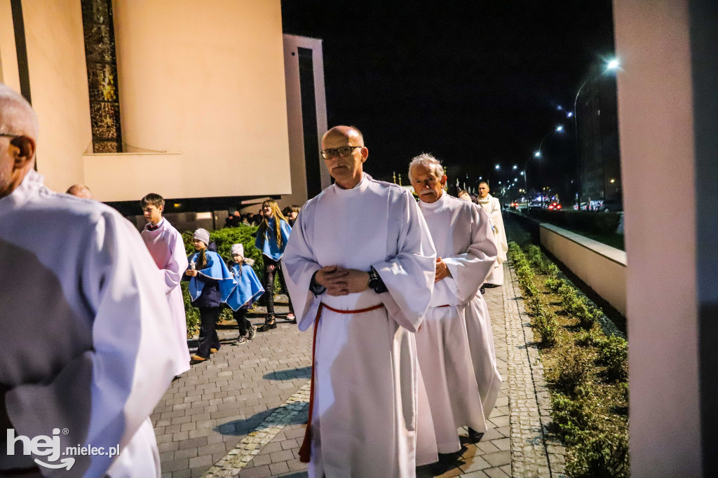 Wigilia Paschalna w parafii Ducha Świętego w Mielcu