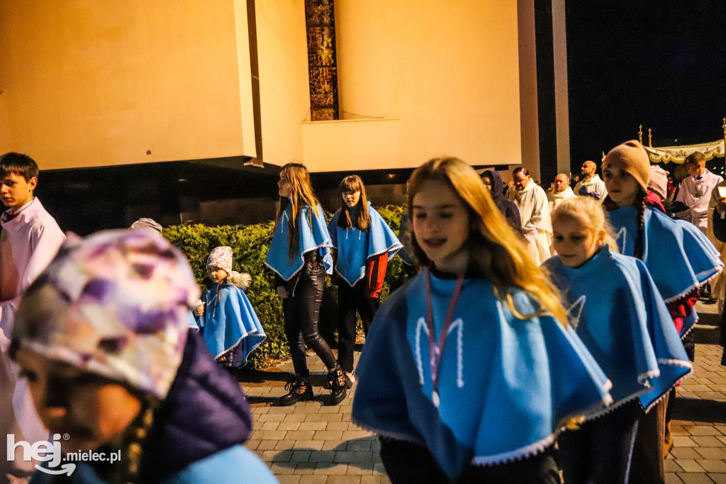 Wigilia Paschalna w parafii Ducha Świętego w Mielcu