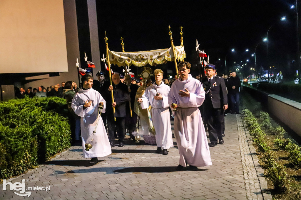 Wigilia Paschalna w parafii Ducha Świętego w Mielcu