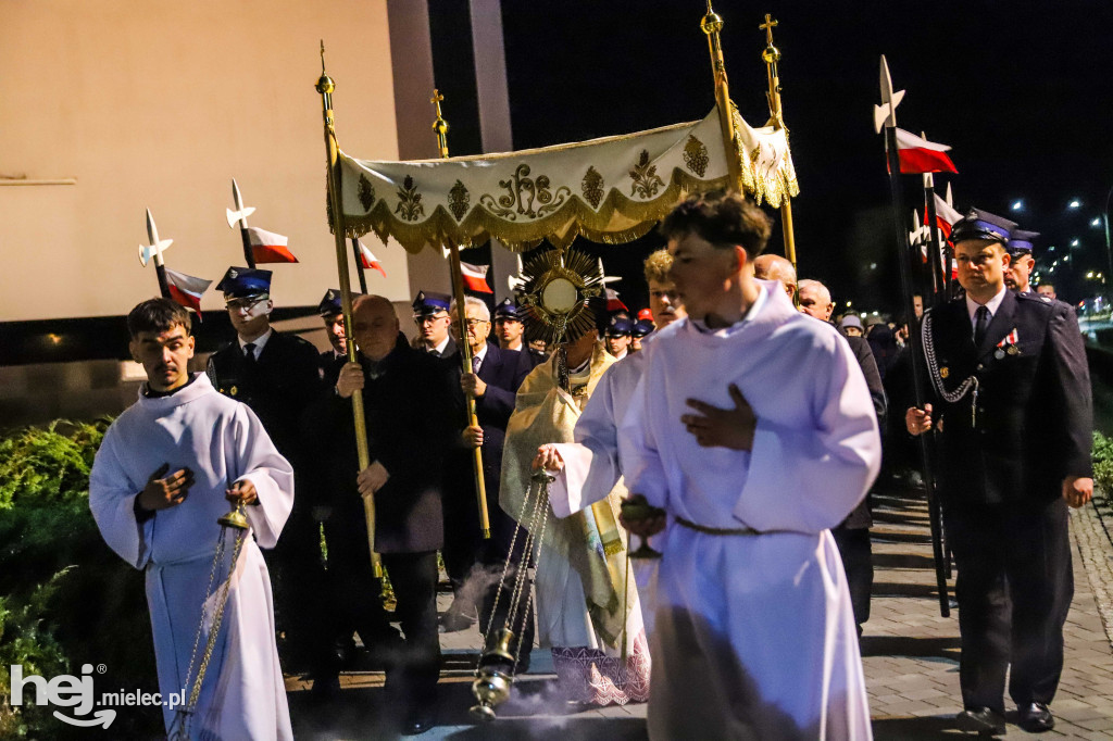 Wigilia Paschalna w parafii Ducha Świętego w Mielcu