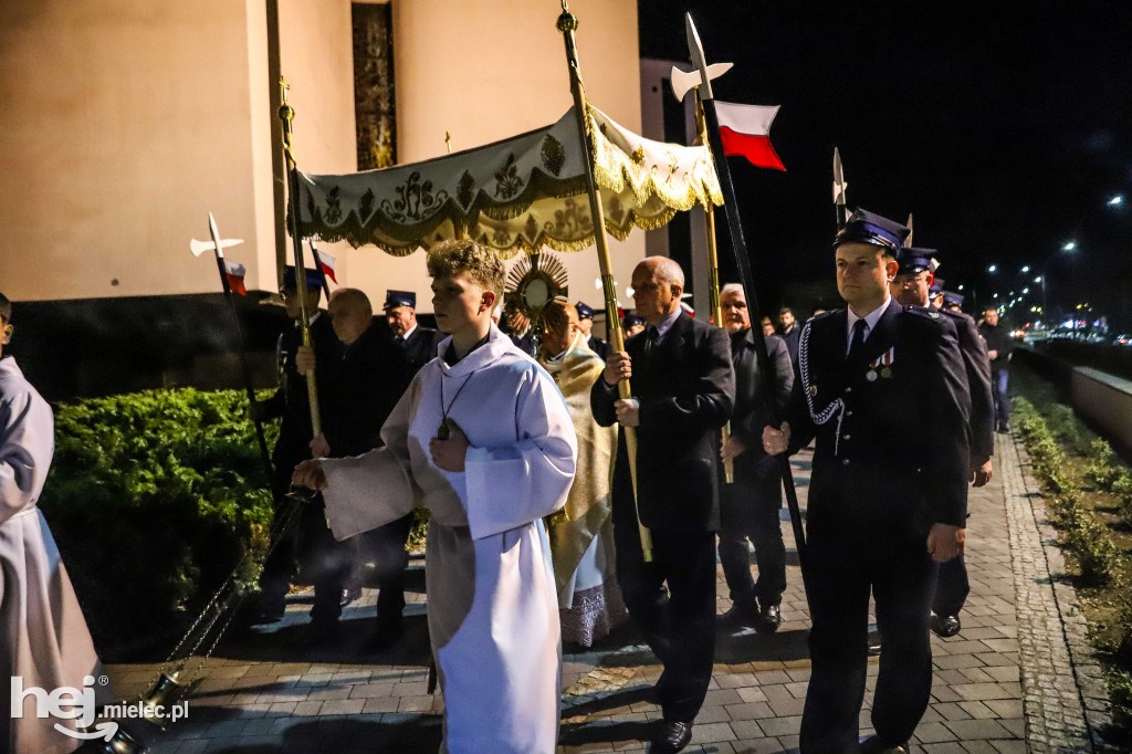 Wigilia Paschalna w parafii Ducha Świętego w Mielcu