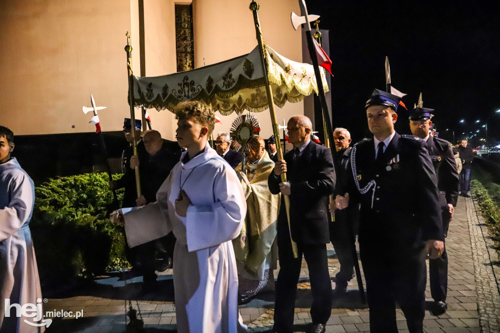 Wigilia Paschalna w parafii Ducha Świętego w Mielcu