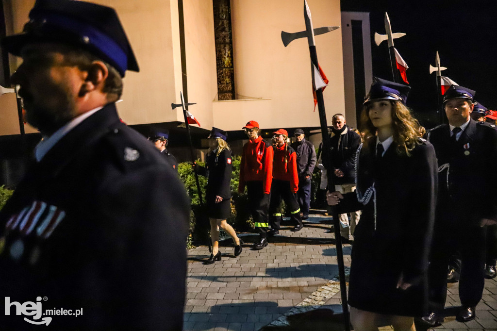 Wigilia Paschalna w parafii Ducha Świętego w Mielcu