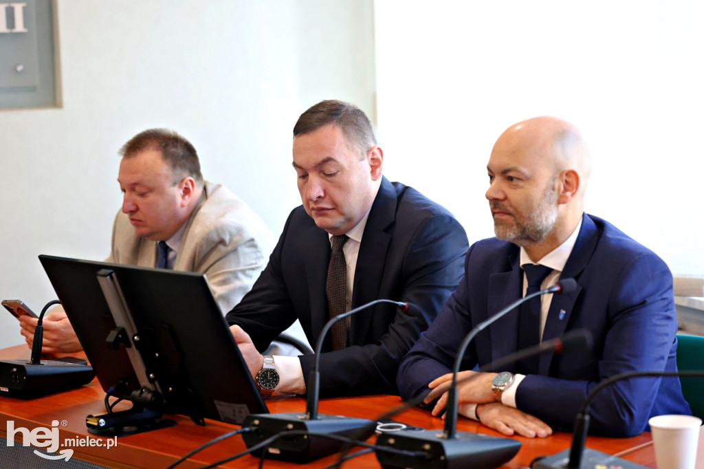 Nowa trasa drogi wojewódzkiej nr 985 z Mielca do Dębicy