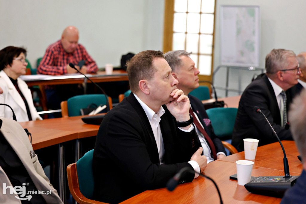 Nowa trasa drogi wojewódzkiej nr 985 z Mielca do Dębicy