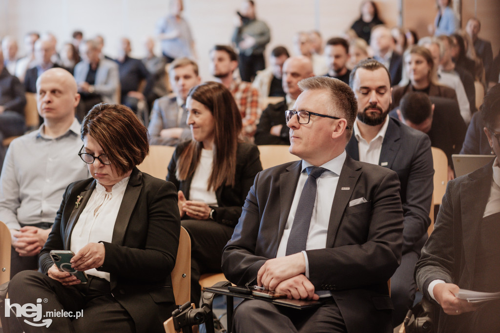 Wsparcie przedsiębiorstw. Ministerstwo w MARR