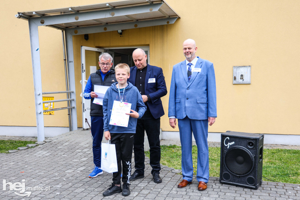 Mielecka „Szóstka” w niebieskich barwach