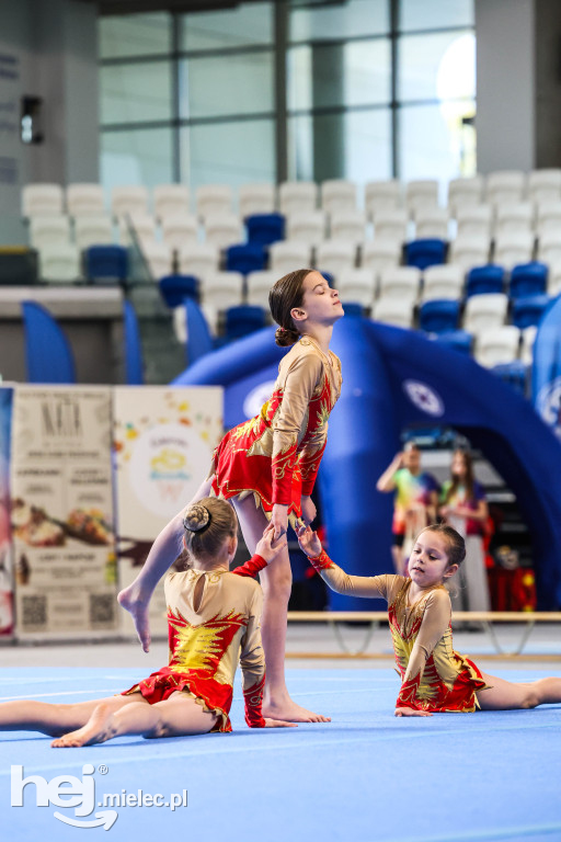 III Ogólnopolski Turniej Akrobatyki Sportowej w Mielcu [DZIEŃ 1]
