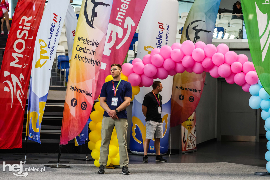 III Ogólnopolski Turniej Akrobatyki Sportowej w Mielcu [DZIEŃ 1]