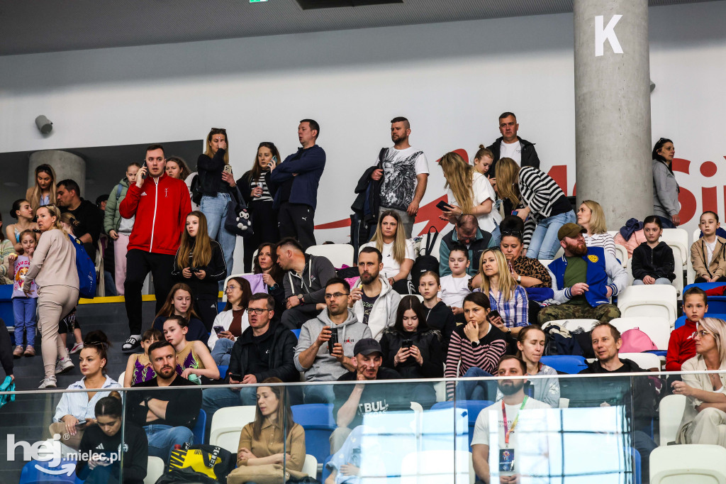 III Ogólnopolski Turniej Akrobatyki Sportowej w Mielcu [DZIEŃ 1]