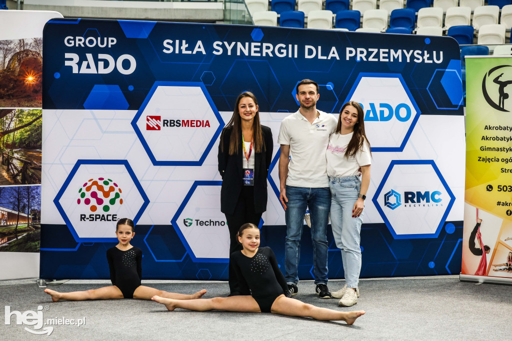 III Ogólnopolski Turniej Akrobatyki Sportowej w Mielcu [DZIEŃ 1]