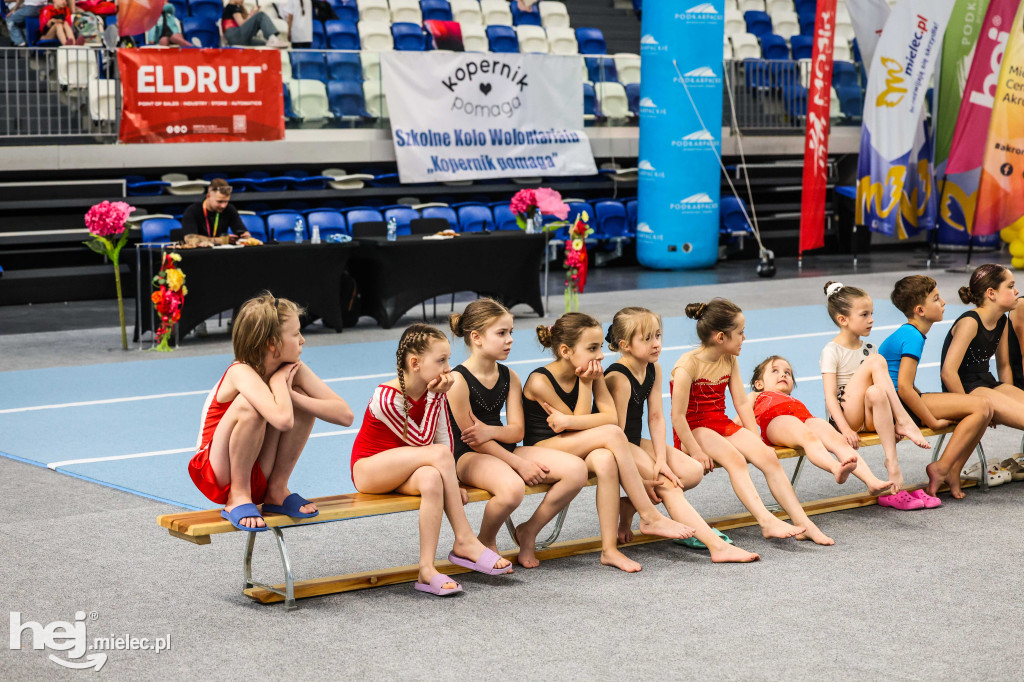 III Ogólnopolski Turniej Akrobatyki Sportowej w Mielcu [DZIEŃ 1]