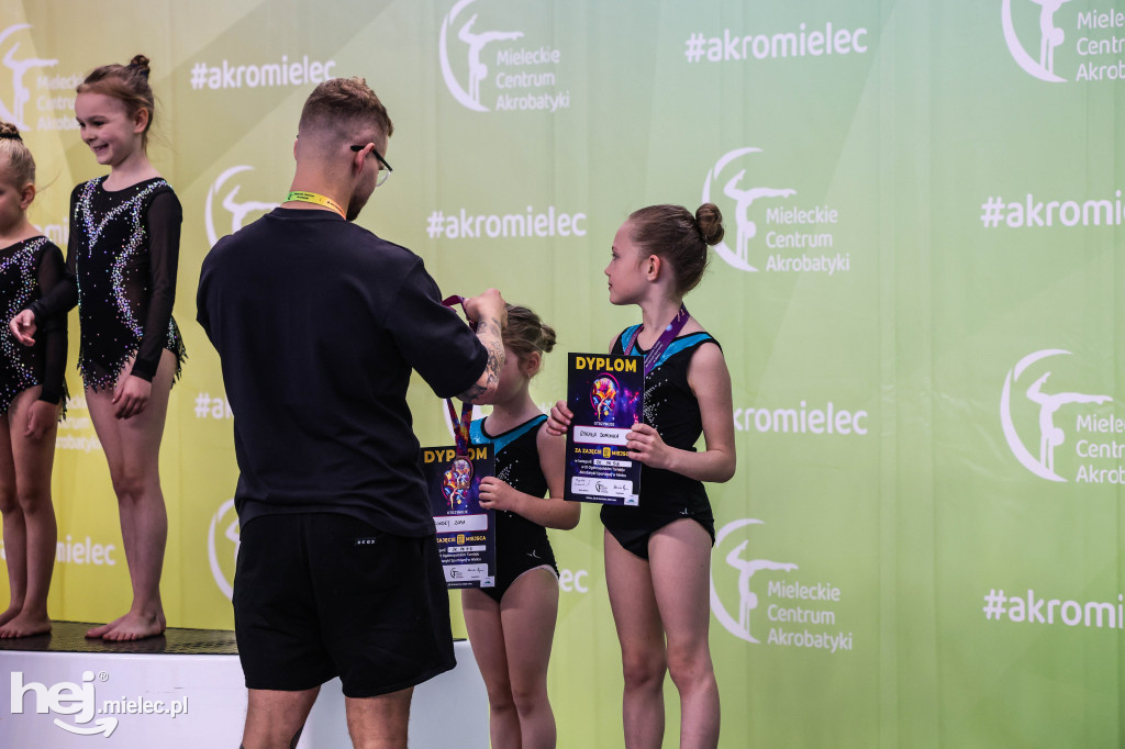 III Ogólnopolski Turniej Akrobatyki Sportowej w Mielcu [DZIEŃ 1]