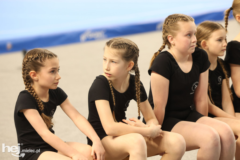 III Ogólnopolski Turniej Akrobatyki Sportowej w Mielcu [DZIEŃ 2]