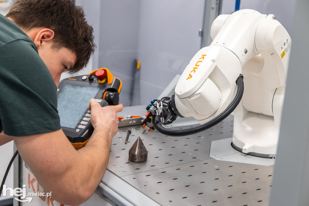 BCU w Mielcu – tu edukacja spotyka nowoczesny przemysł lotniczy