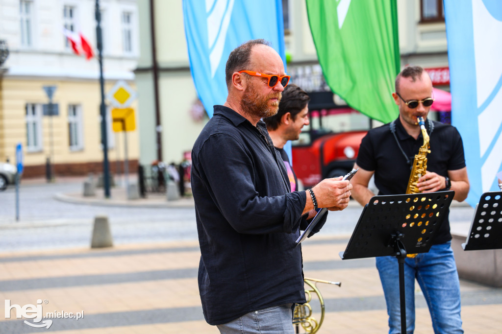 Mini koncert na mieleckim Rynku
