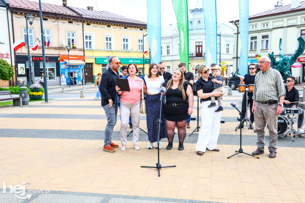 Mini koncert na mieleckim Rynku