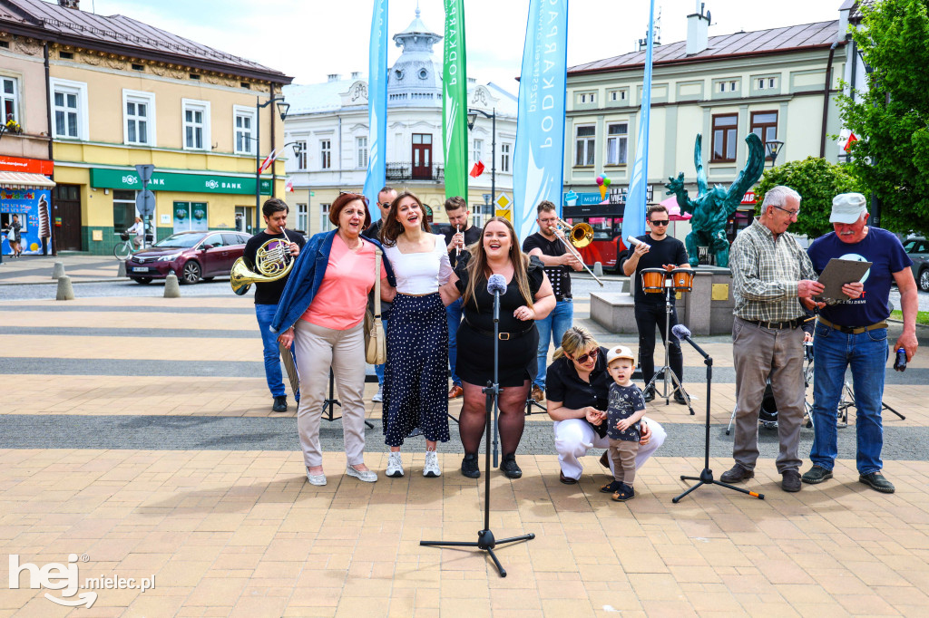 Mini koncert na mieleckim Rynku