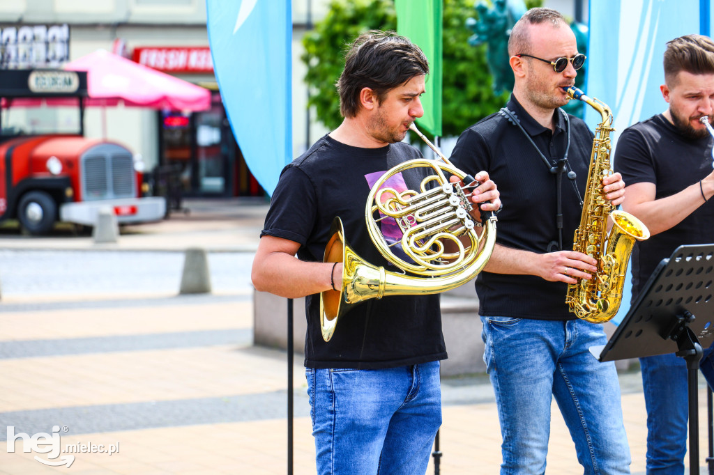Mini koncert na mieleckim Rynku