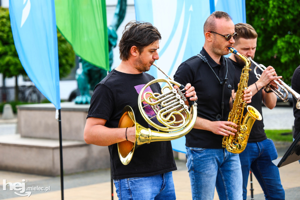 Mini koncert na mieleckim Rynku