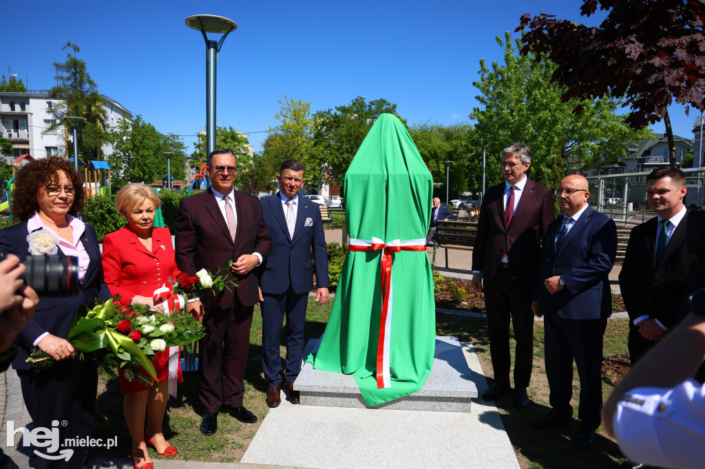 Święto Ludowe i odsłonięcie popiersia W.Witosa