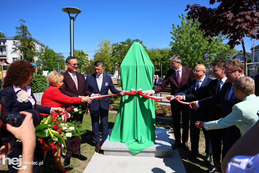 Święto Ludowe i odsłonięcie popiersia W.Witosa