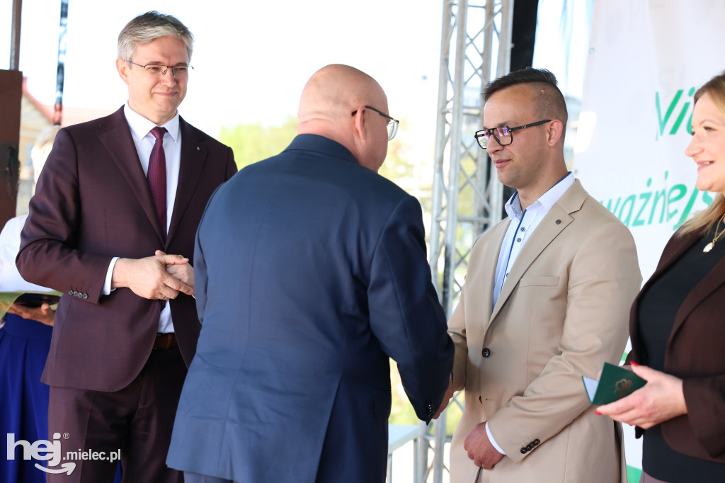 Święto Ludowe i odsłonięcie popiersia W.Witosa