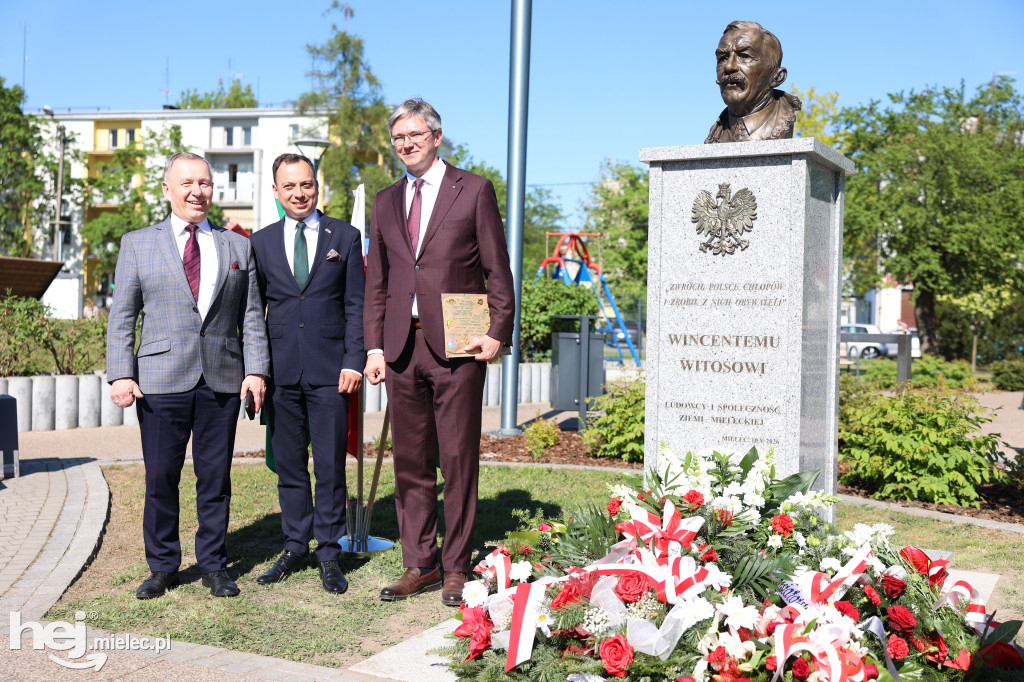 Święto Ludowe i odsłonięcie popiersia W.Witosa