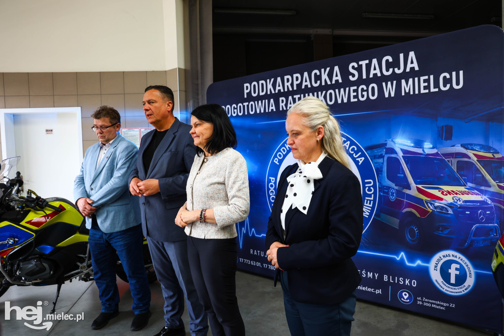 Wiceminister zdrowia z wizytą w mieleckim pogotowiu
