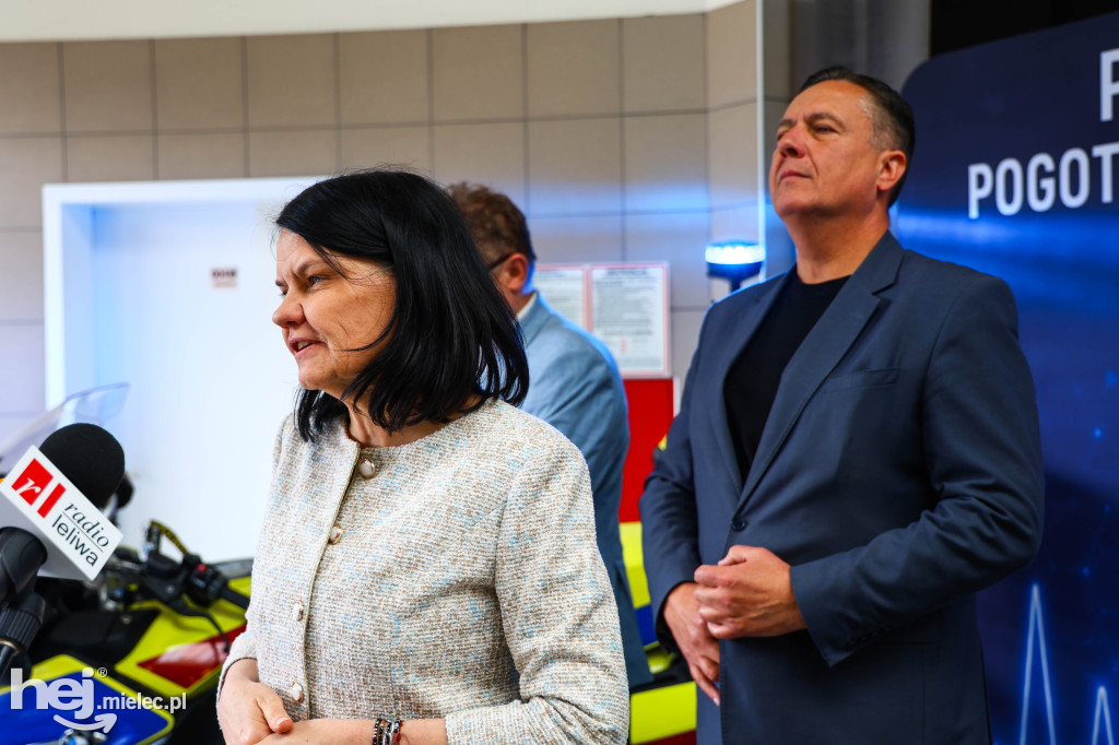 Wiceminister zdrowia z wizytą w mieleckim pogotowiu