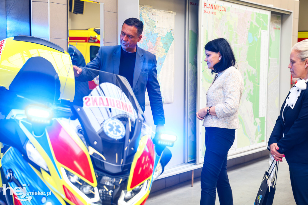 Wiceminister zdrowia z wizytą w mieleckim pogotowiu