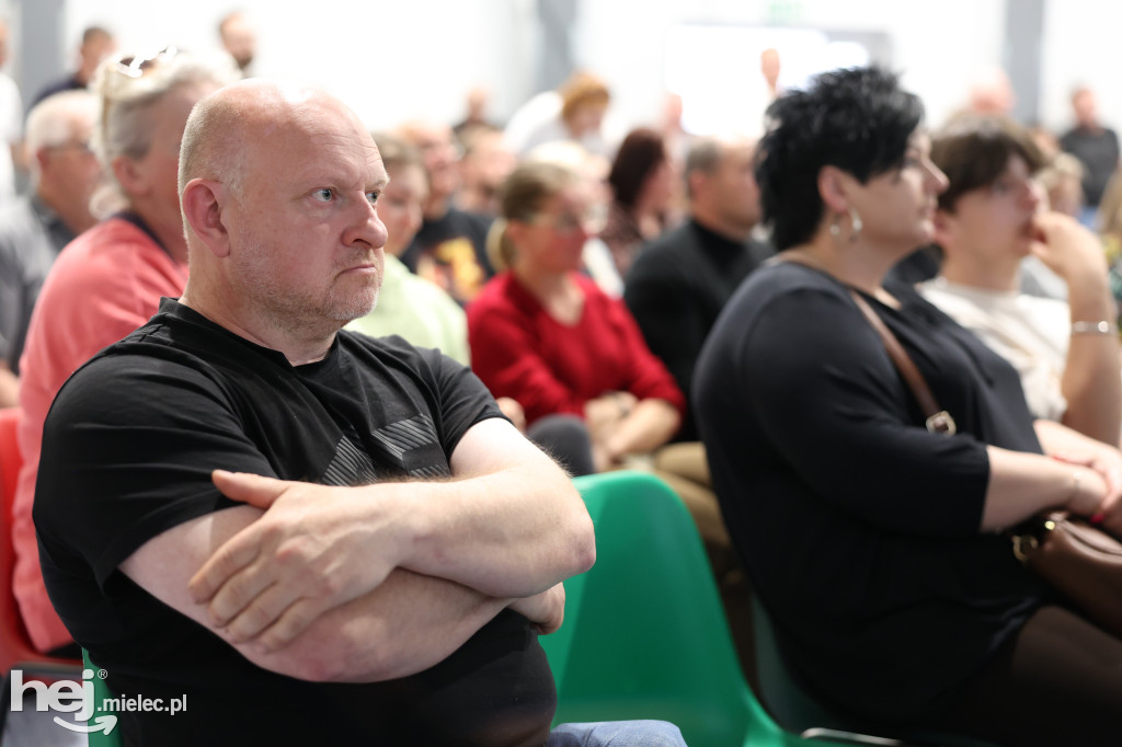 Spotkanie konsultacyjne w Przecławiu na temat drogi Mielec-Dębica