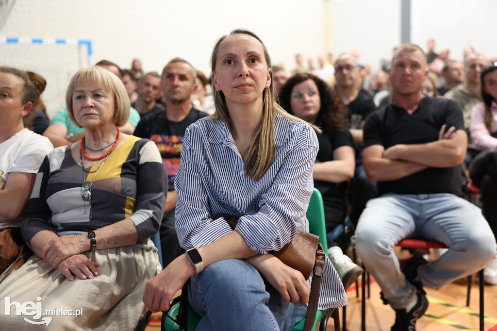 Spotkanie konsultacyjne w Przecławiu na temat drogi Mielec-Dębica