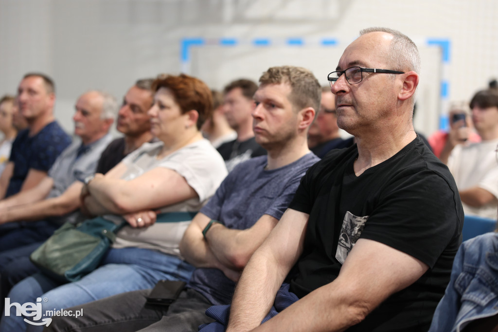 Spotkanie konsultacyjne w Przecławiu na temat drogi Mielec-Dębica
