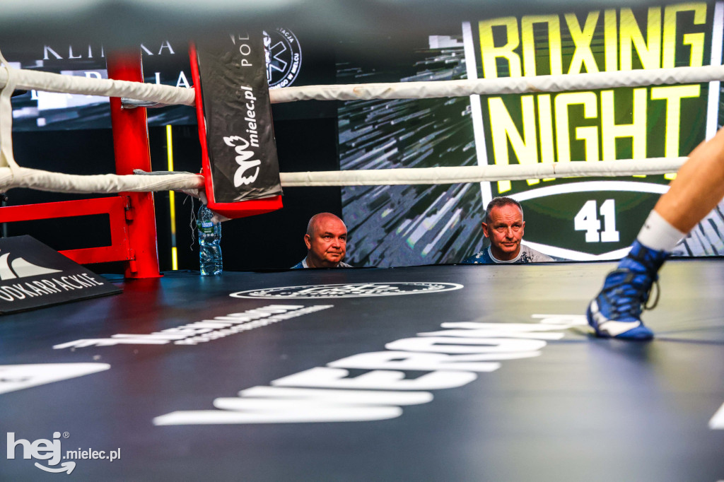 Jakub Pałka wygrał przed mielecką publicznością podczas Suzuki Boxing Night 41