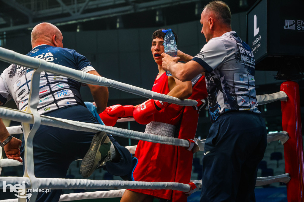 Jakub Pałka wygrał przed mielecką publicznością podczas Suzuki Boxing Night 41