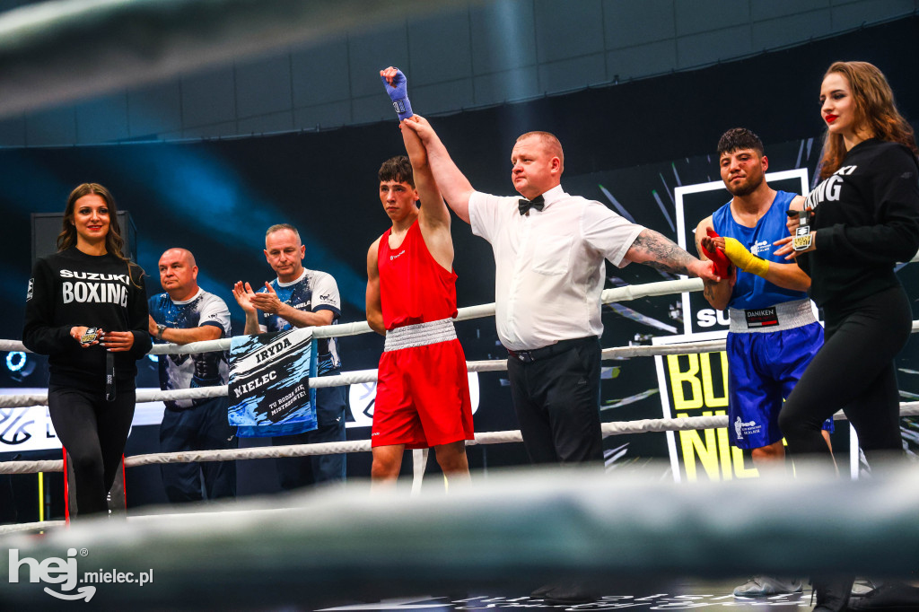 Jakub Pałka wygrał przed mielecką publicznością podczas Suzuki Boxing Night 41