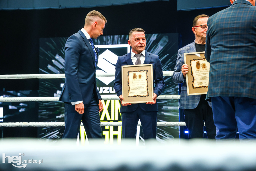 Jakub Pałka wygrał przed mielecką publicznością podczas Suzuki Boxing Night 41