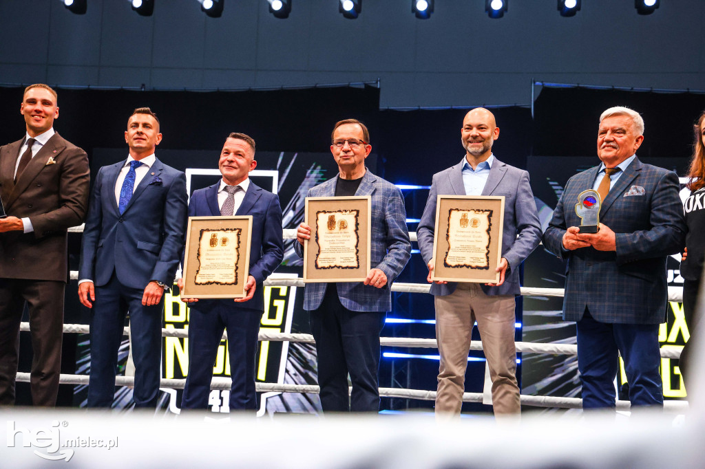 Jakub Pałka wygrał przed mielecką publicznością podczas Suzuki Boxing Night 41