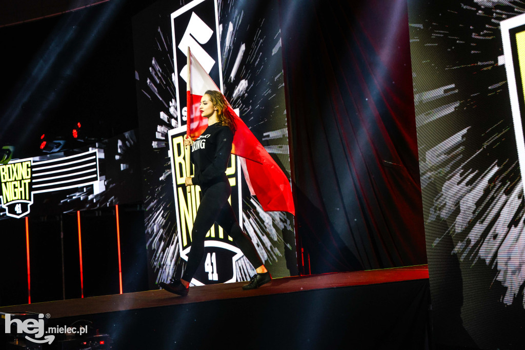 Jakub Pałka wygrał przed mielecką publicznością podczas Suzuki Boxing Night 41