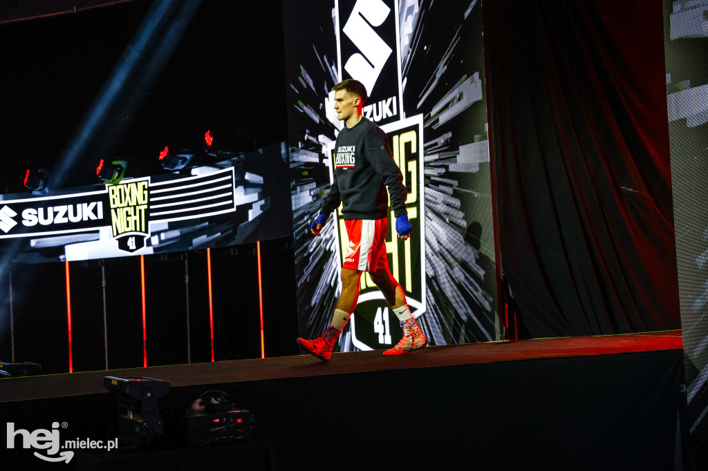 Jakub Pałka wygrał przed mielecką publicznością podczas Suzuki Boxing Night 41