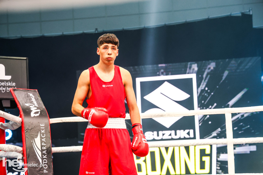 Jakub Pałka wygrał przed mielecką publicznością podczas Suzuki Boxing Night 41