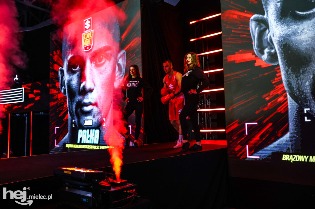 Jakub Pałka wygrał przed mielecką publicznością podczas Suzuki Boxing Night 41