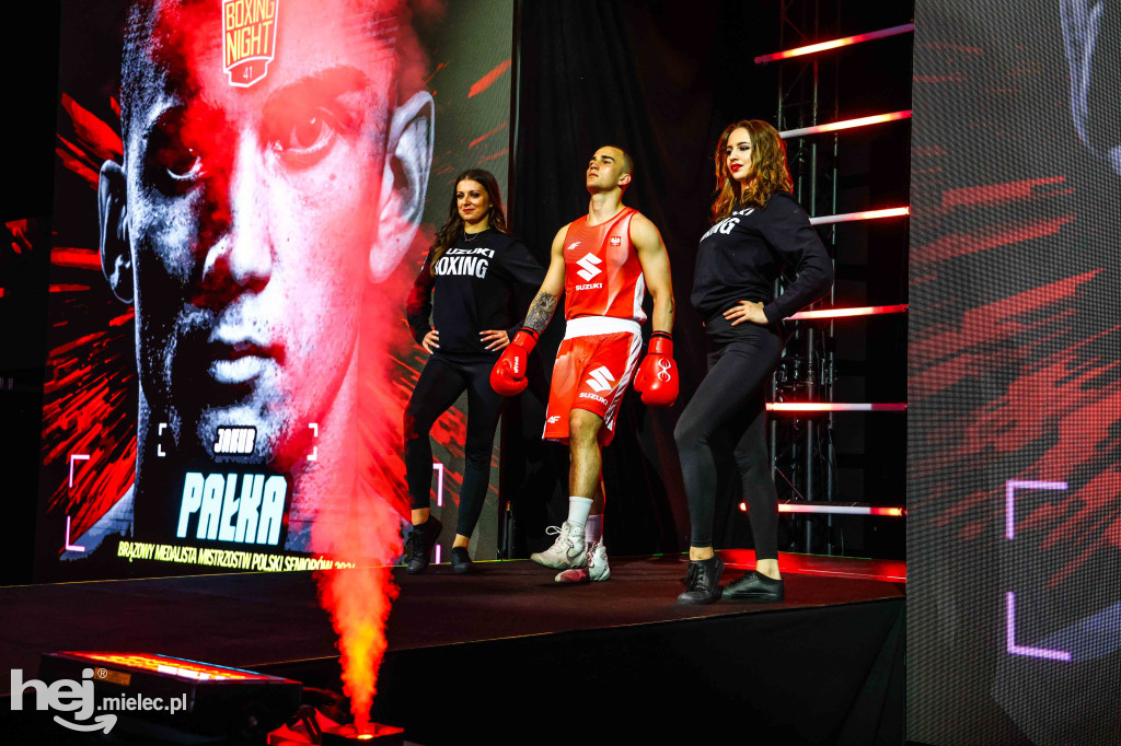 Jakub Pałka wygrał przed mielecką publicznością podczas Suzuki Boxing Night 41