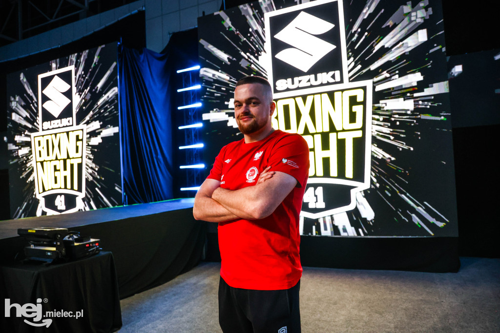 Jakub Pałka wygrał przed mielecką publicznością podczas Suzuki Boxing Night 41