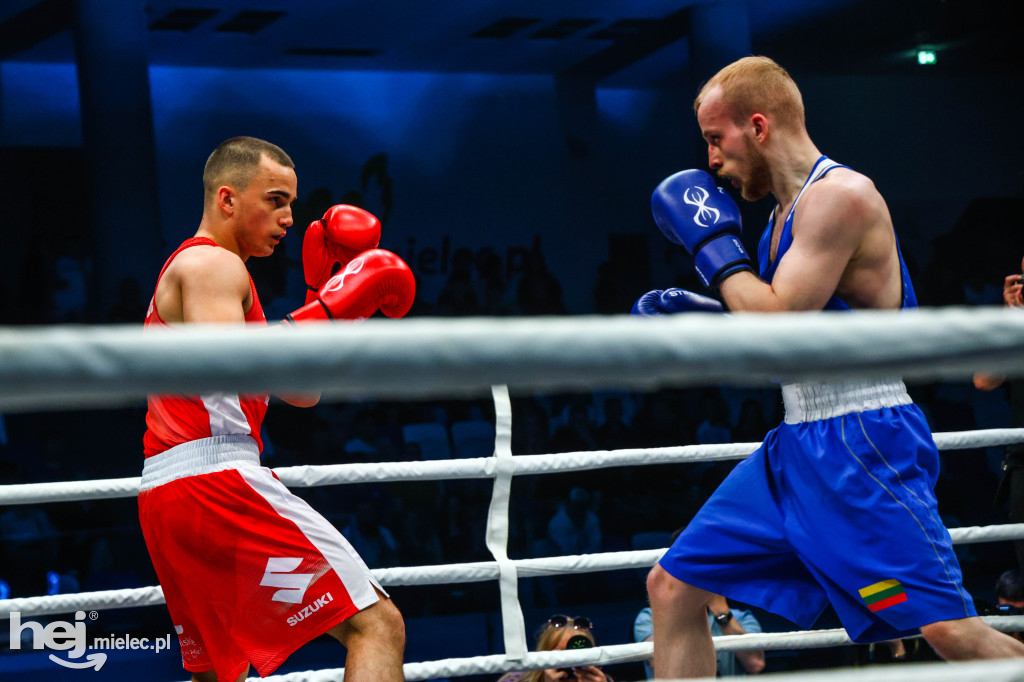 Jakub Pałka wygrał przed mielecką publicznością podczas Suzuki Boxing Night 41