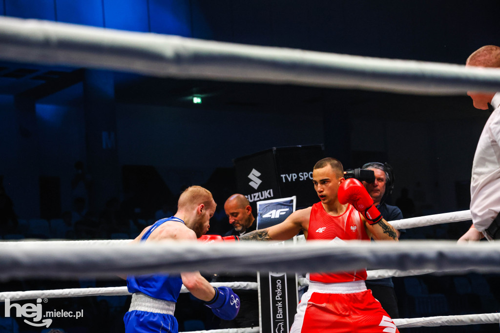 Jakub Pałka wygrał przed mielecką publicznością podczas Suzuki Boxing Night 41