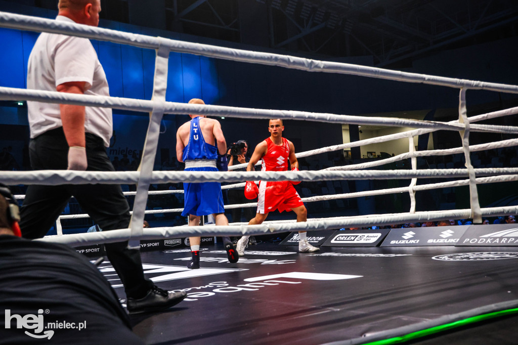 Jakub Pałka wygrał przed mielecką publicznością podczas Suzuki Boxing Night 41